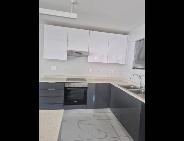 3 BEDROOM APARTMENT FOR SALE IN WINDERMERE